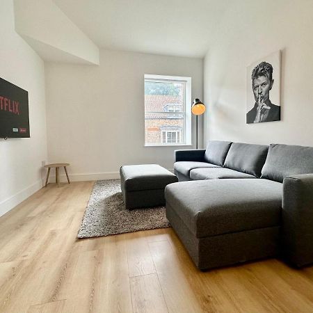 Fountain Apartment No 1 With Free Parking 요크 외부 사진