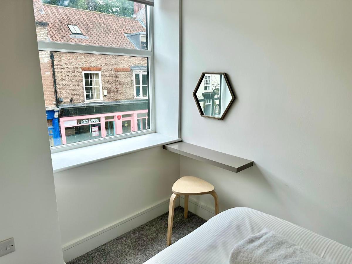 Fountain Apartment No 1 With Free Parking 요크 외부 사진